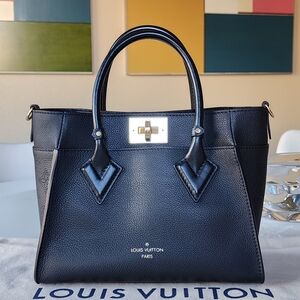LV ONMYSIDE BLACK LEATHER PM